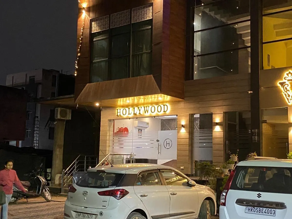 Hotel Hollywood - A Unit Of Sidham Group Of Hotels Zirakpur 인도